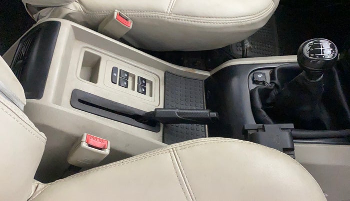 2019 Mahindra Scorpio S3, Diesel, Manual, 96,183 km, Gear Lever