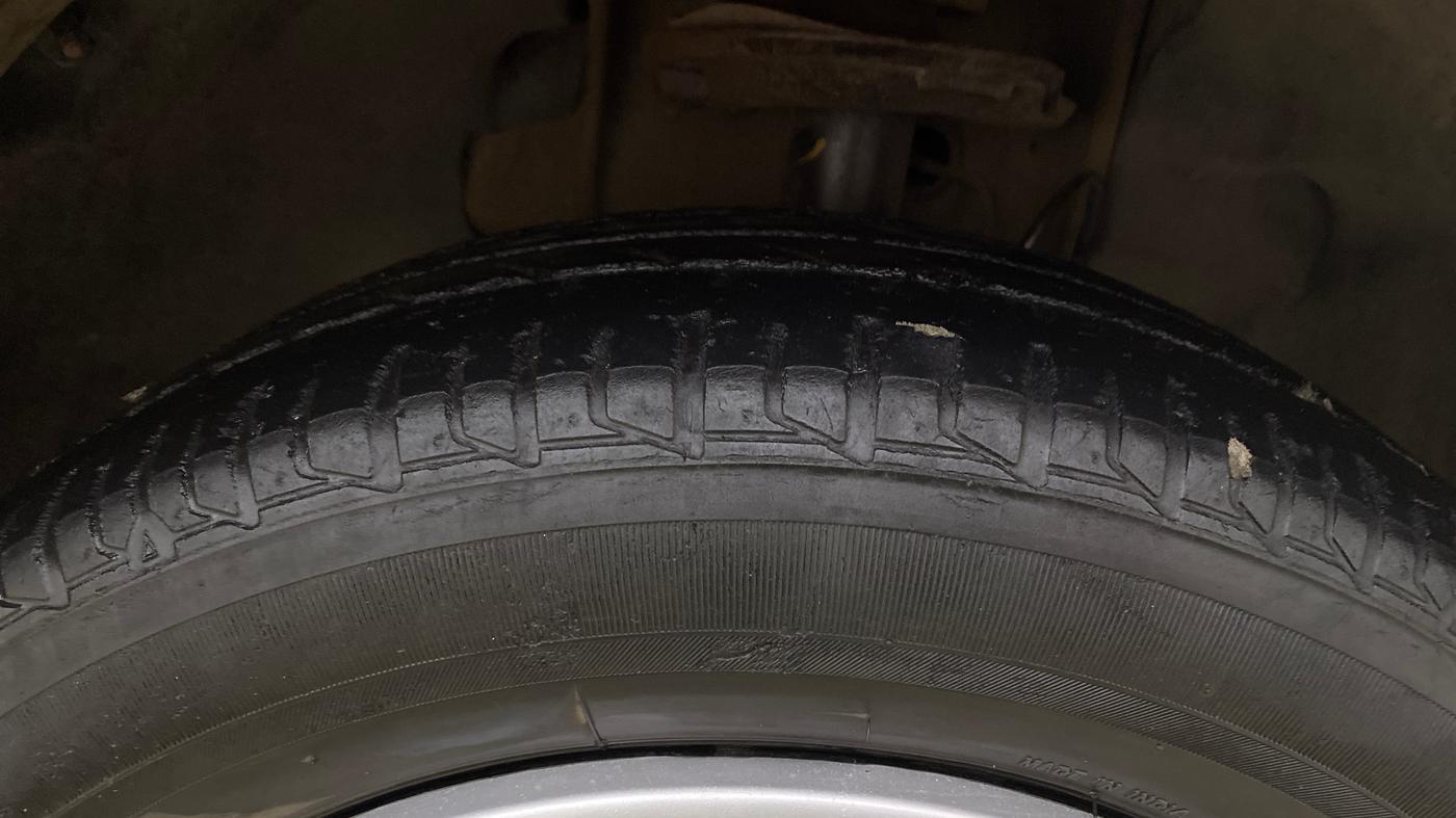 2017 Tata Tiago XZ PETROL, Petrol, Manual, 61,742 km, Right Front Tyre Tread
