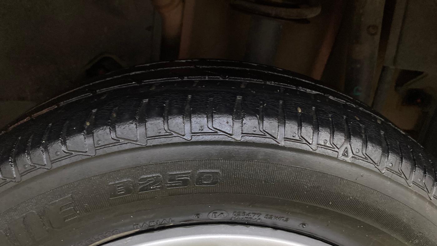 2017 Tata Tiago XZ PETROL, Petrol, Manual, 61,742 km, Left Rear Tyre Tread