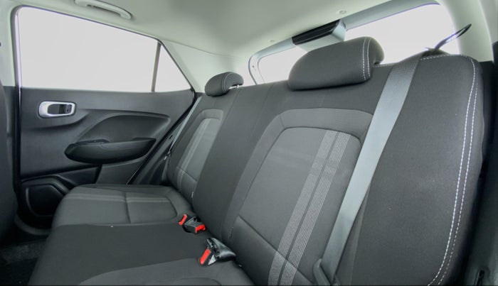 2021 Hyundai VENUE 1.5 SX CRDI MT, Diesel, Manual, 2,539 km, Right Side Rear Door Cabin