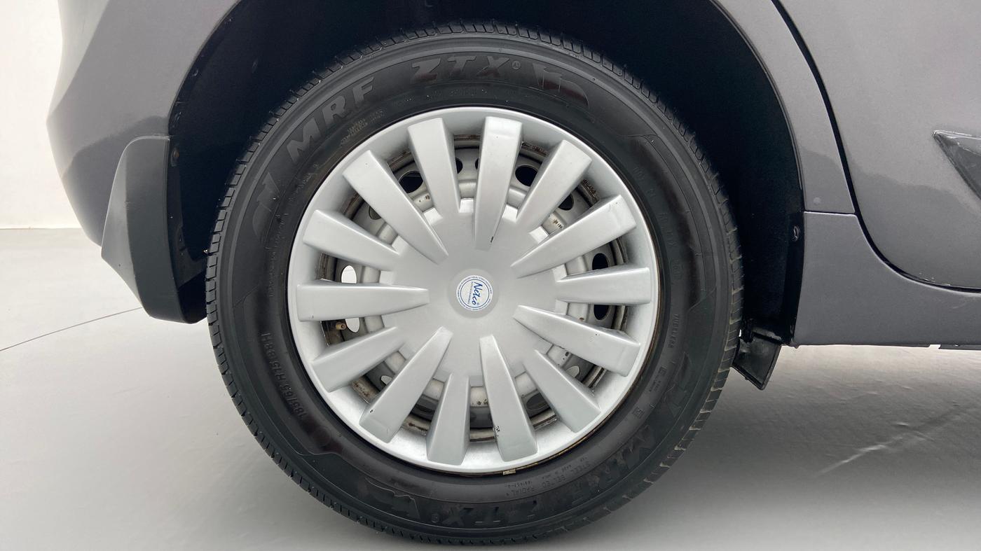 2015 Maruti Baleno SIGMA 1.2 K12, Petrol, Manual, 1,07,227 km, Right Rear Wheel
