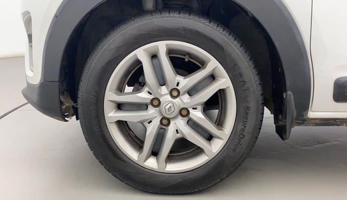 2021 Renault TRIBER RXZ, Petrol, Manual, 27,453 km, Left Front Wheel