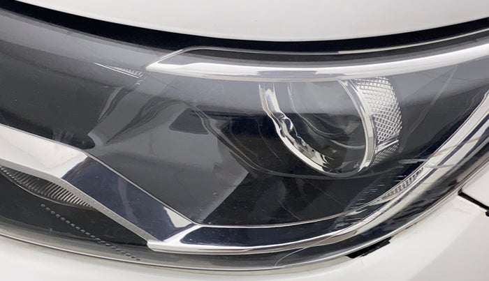 2021 Renault TRIBER RXZ, Petrol, Manual, 27,453 km, Left headlight - Minor scratches