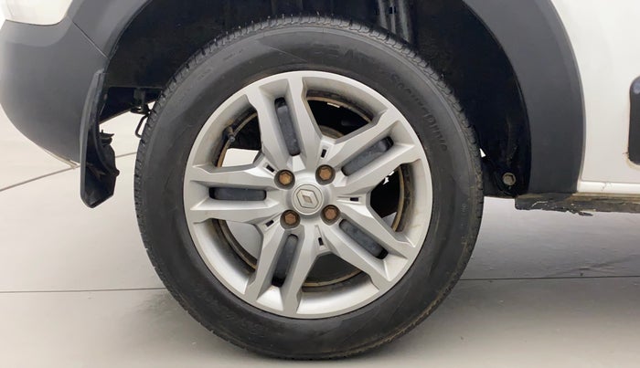 2021 Renault TRIBER RXZ, Petrol, Manual, 27,453 km, Right Rear Wheel