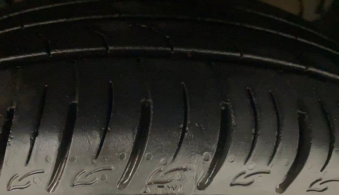 2016 Ford Ecosport TITANIUM 1.5L DIESEL, Diesel, Manual, 76,965 km, Left Front Tyre Tread