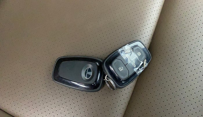 2019 Tata Harrier XZ 2.0L, Diesel, Manual, 45,208 km, Key Close Up