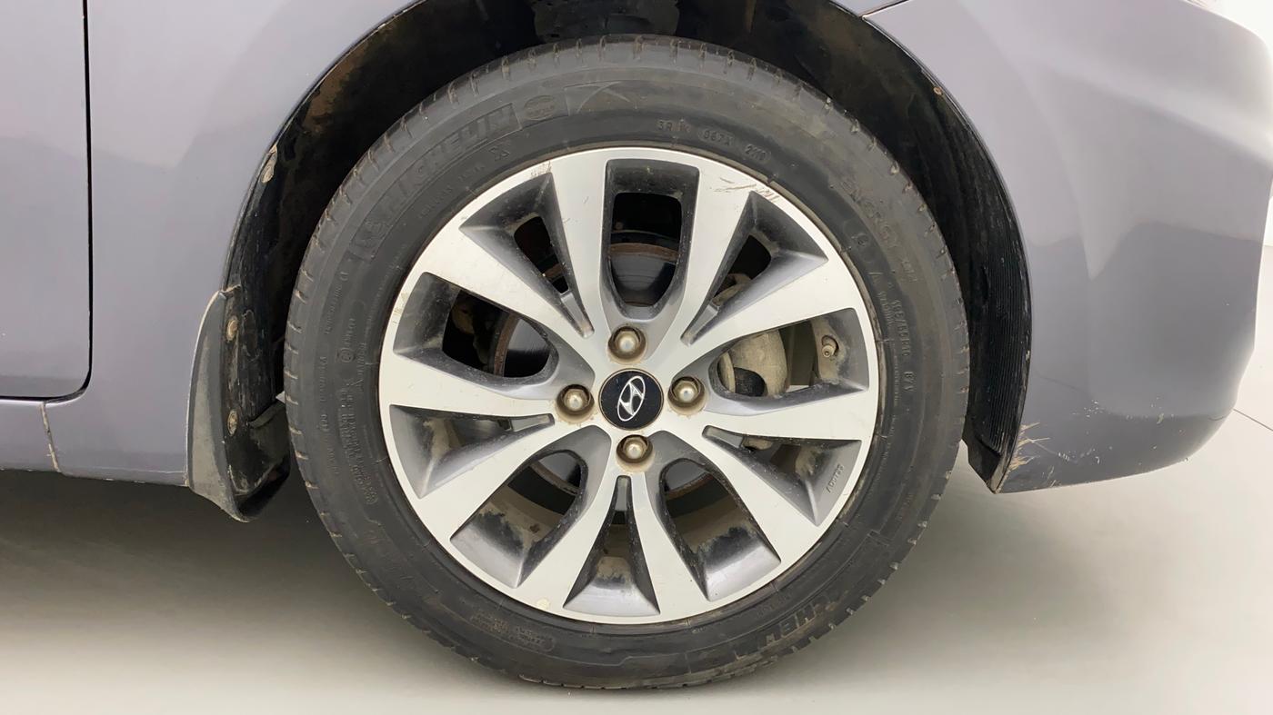 2015 Hyundai Verna 1.6 CRDI SX, Diesel, Manual, 58,676 km, Right Front Wheel