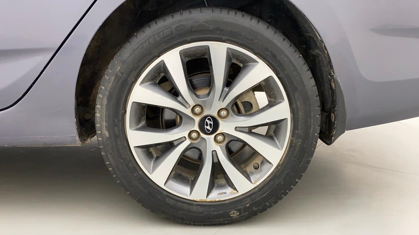 2015 Hyundai Verna 1.6 CRDI SX, Diesel, Manual, 58,676 km, Left Rear Wheel