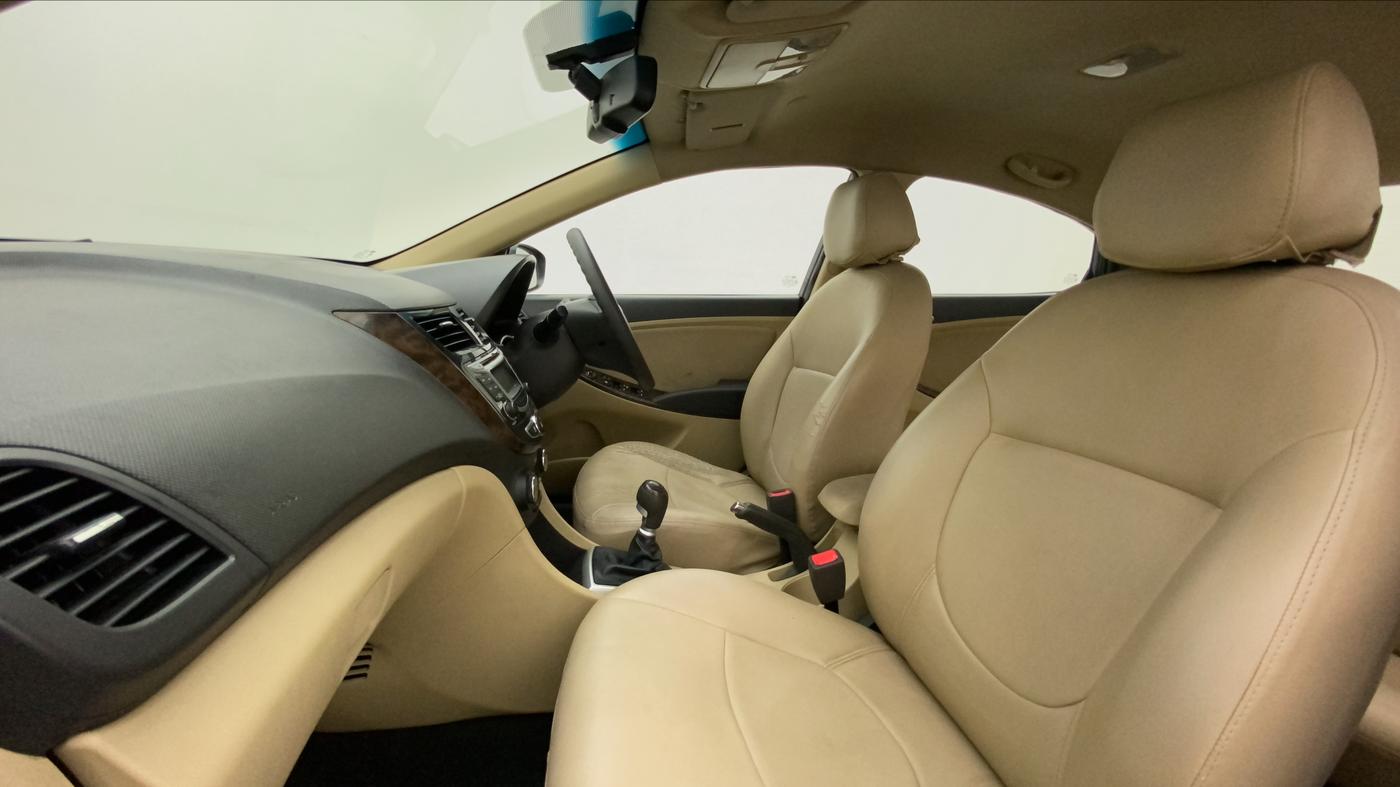 2015 Hyundai Verna 1.6 CRDI SX, Diesel, Manual, 58,676 km, Right Side Front Door Cabin