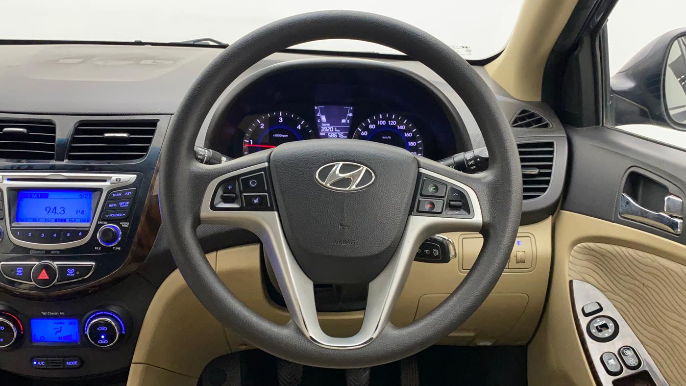2015 Hyundai Verna 1.6 CRDI SX, Diesel, Manual, 58,676 km, Steering Wheel Close Up