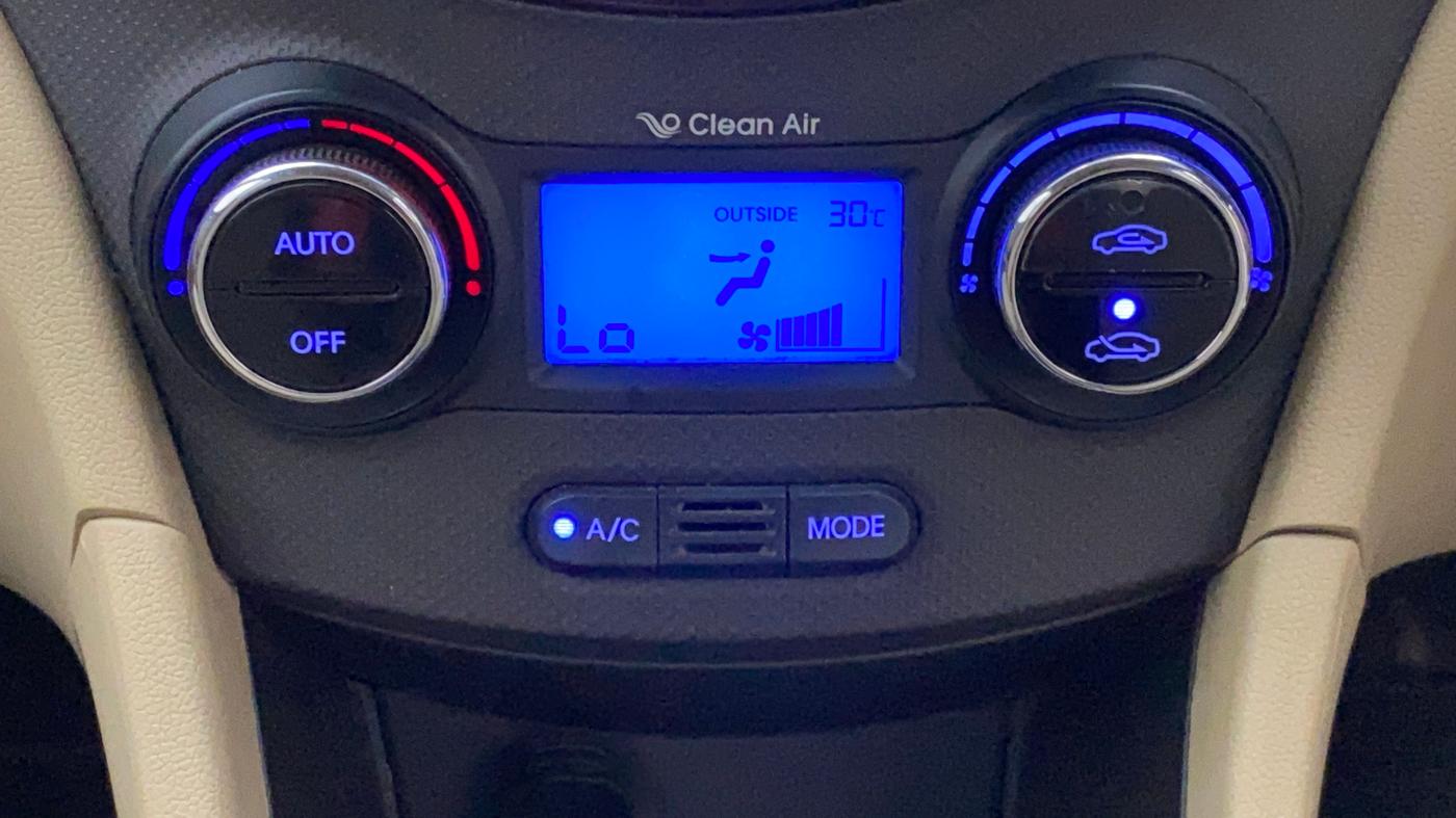 2015 Hyundai Verna 1.6 CRDI SX, Diesel, Manual, 58,676 km, Automatic Climate Control