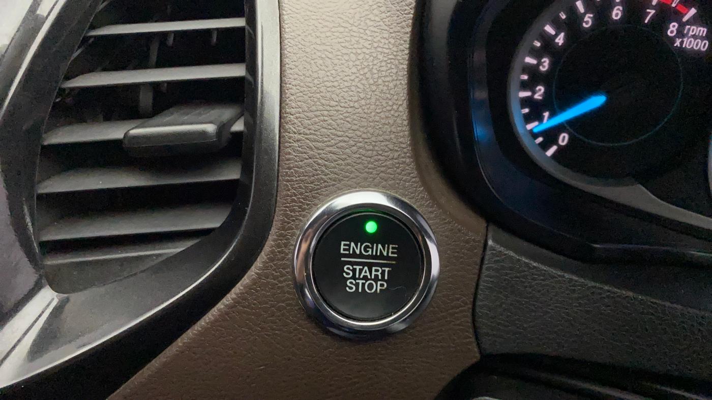 2018 Ford FREESTYLE TITANIUM 1.2 PETROL, Petrol, Manual, 1,10,710 km, Keyless Start/ Stop Button
