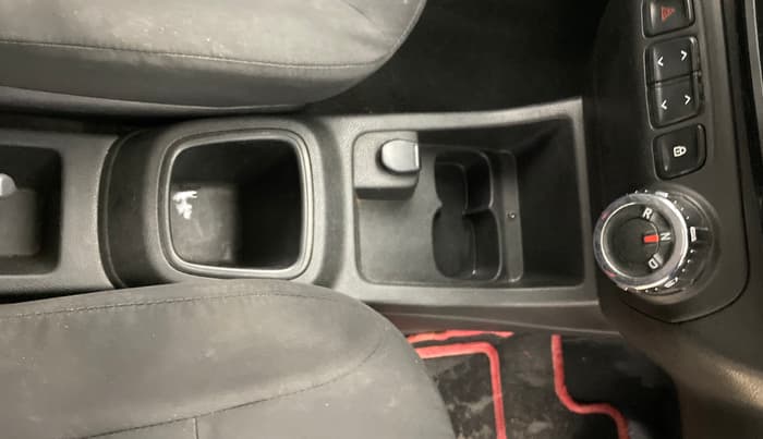 2017 Renault Kwid RXT 1.0 (O), Petrol, Manual, 28,000 km, Gear Lever