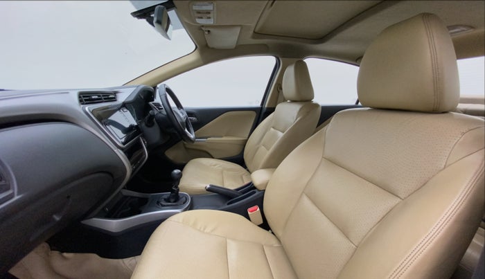 2018 Honda City 1.5L I-DTEC VX, Diesel, Manual, 1,24,892 km, Right Side Front Door Cabin