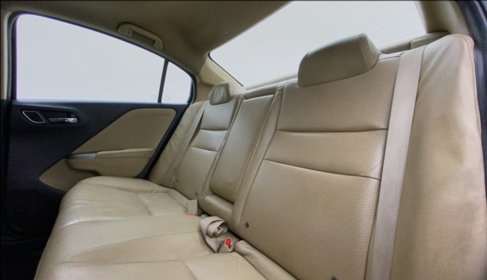 2018 Honda City 1.5L I-DTEC VX, Diesel, Manual, 1,24,892 km, Right Side Rear Door Cabin