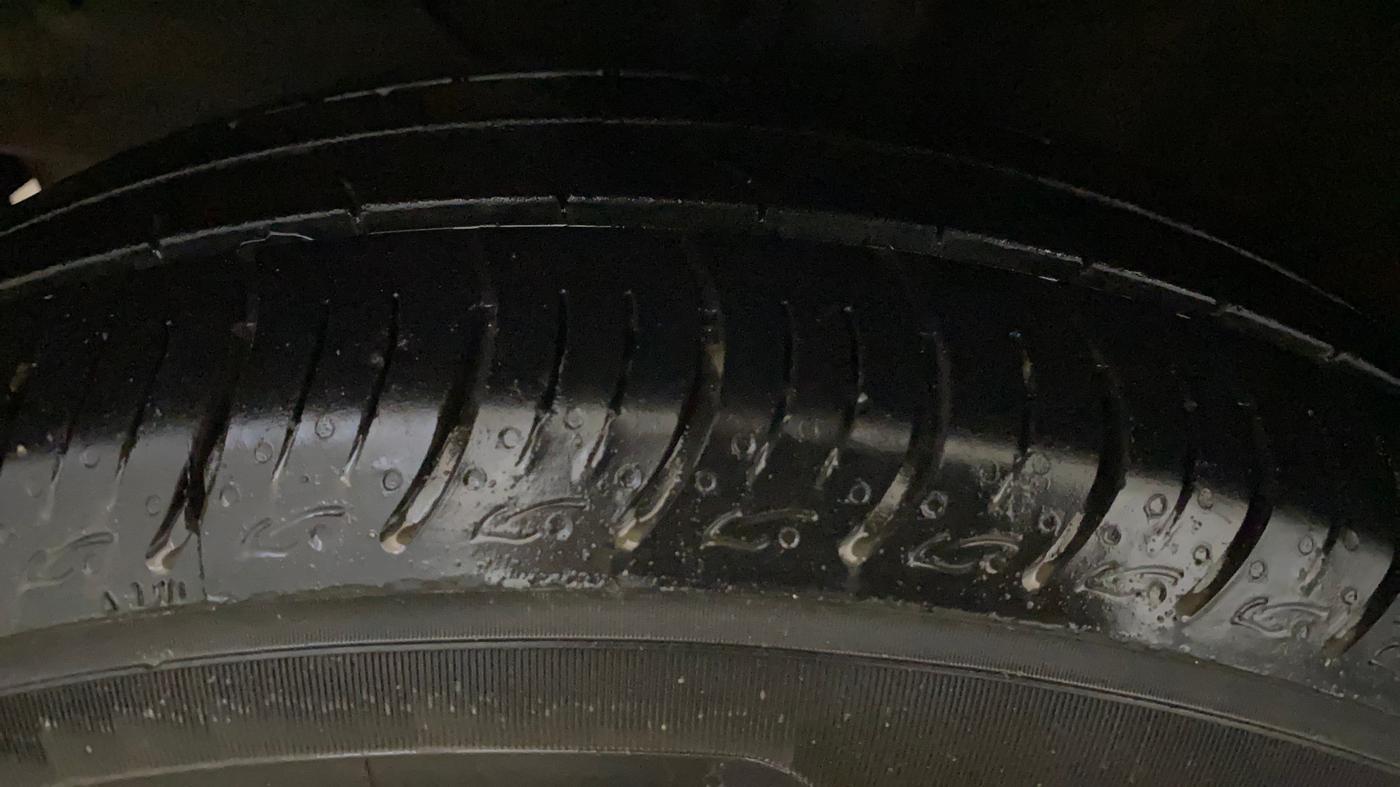 2021 Maruti Ertiga TOUR M CNG, CNG, Manual, 48,008 km, Left Front Tyre Tread