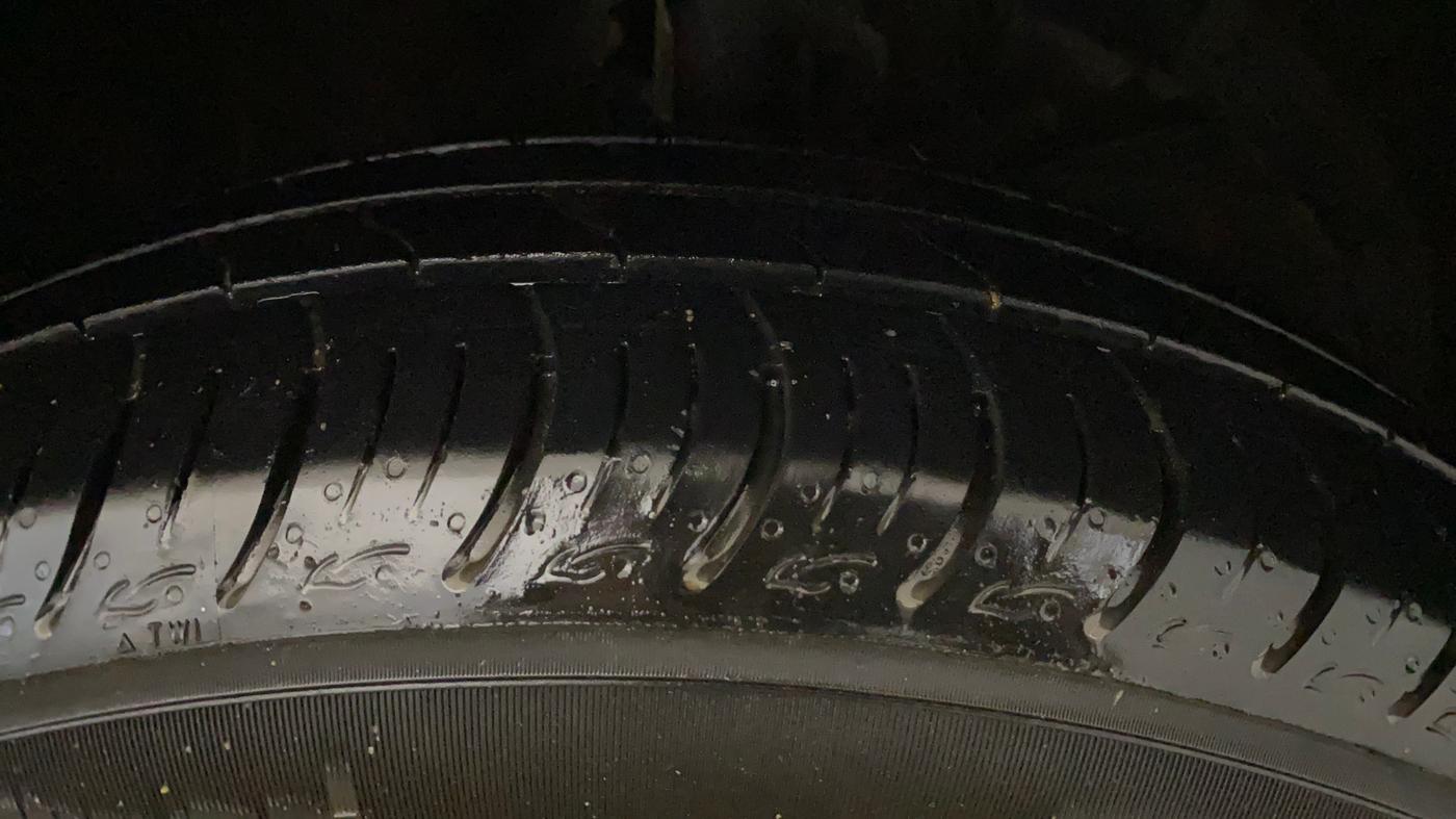 2021 Maruti Ertiga TOUR M CNG, CNG, Manual, 48,008 km, Right Front Tyre Tread
