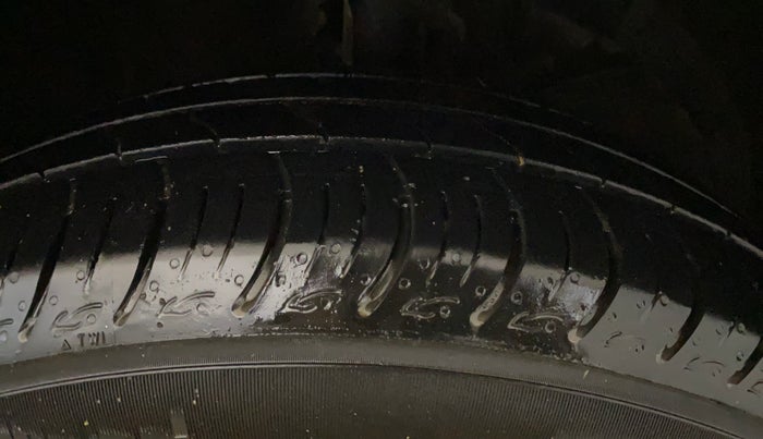 2021 Maruti Ertiga TOUR M CNG, CNG, Manual, 47,907 km, Right Front Tyre Tread