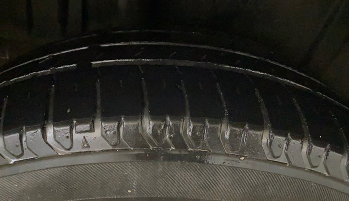 2021 Maruti Ertiga TOUR M CNG, CNG, Manual, 47,907 km, Right Rear Tyre Tread