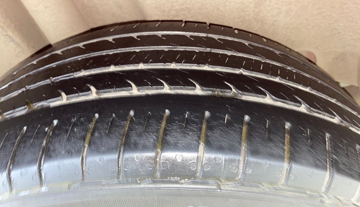 2020 Skoda Rapid STYLE AT TSI, Petrol, Automatic, 41,903 km, Right Rear Tyre Tread