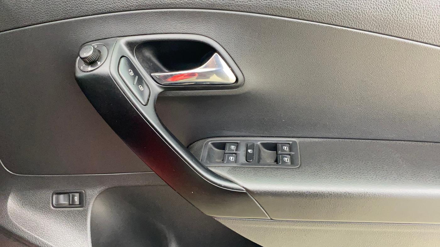 2020 Skoda Rapid STYLE AT TSI, Petrol, Automatic, 41,903 km, Driver Side Door Panels Control