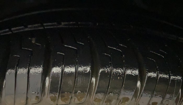 2016 Maruti Celerio ZXI, Petrol, Manual, 91,889 km, Left Front Tyre Tread