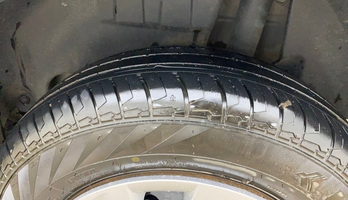 2021 Maruti Dzire VXI, Petrol, Manual, 68,944 km, Left Rear Tyre Tread