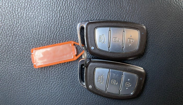 2018 Hyundai Grand i10 ASTA 1.2 KAPPA VTVT, Petrol, Manual, 20,998 km, Key Close Up