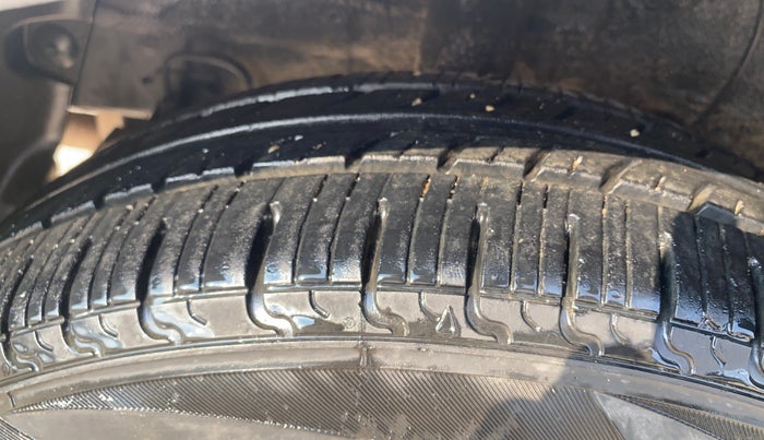 2018 Hyundai Grand i10 ASTA 1.2 KAPPA VTVT, Petrol, Manual, 20,998 km, Right Rear Tyre Tread