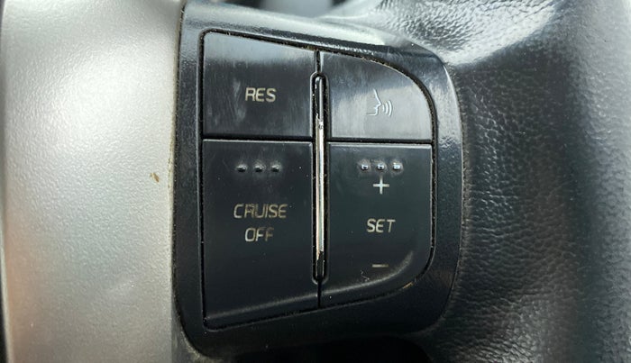 2018 Mahindra XUV500 W11 FWD, Diesel, Manual, 65,340 km, Adaptive Cruise Control