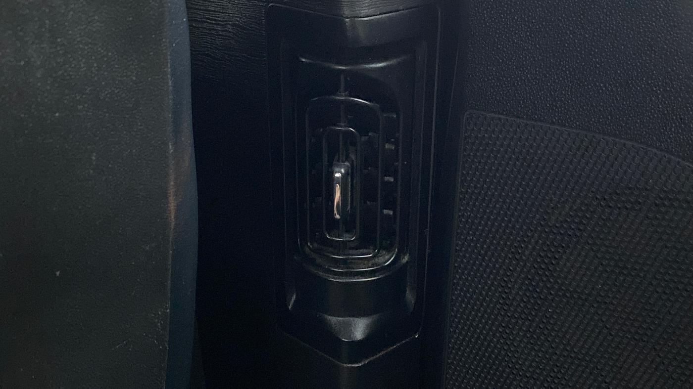 2018 Mahindra XUV500 W11 FWD, Diesel, Manual, 65,340 km, Rear AC Vents