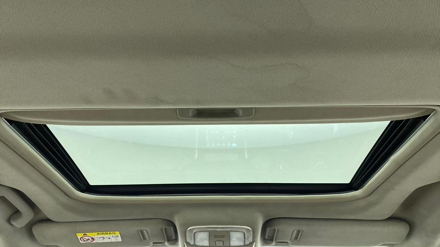 2018 Mahindra XUV500 W11 FWD, Diesel, Manual, 65,340 km, Moonroof/ Sunroof