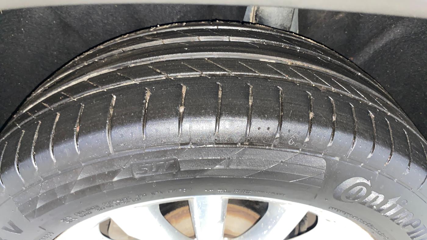 2018 Skoda Kodiaq STYLE 2.0 TDI 4X4 AT, Diesel, Automatic, 1,04,712 km, Left Rear Tyre Tread