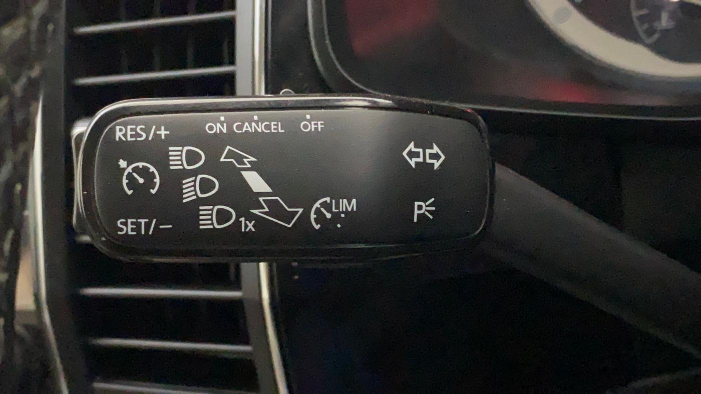 2018 Skoda Kodiaq STYLE 2.0 TDI 4X4 AT, Diesel, Automatic, 1,04,712 km, Adaptive Cruise Control