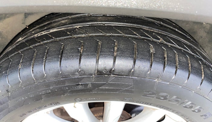 2018 Skoda Kodiaq STYLE 2.0 TDI 4X4 AT, Diesel, Automatic, 1,04,712 km, Left Front Tyre Tread