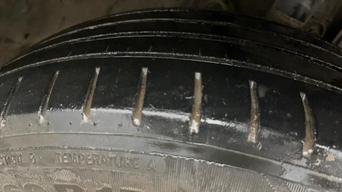 2021 Honda City 1.5L I-VTEC V CVT 5TH GEN, Petrol, Automatic, 1,04,909 km, Right Front Tyre Tread