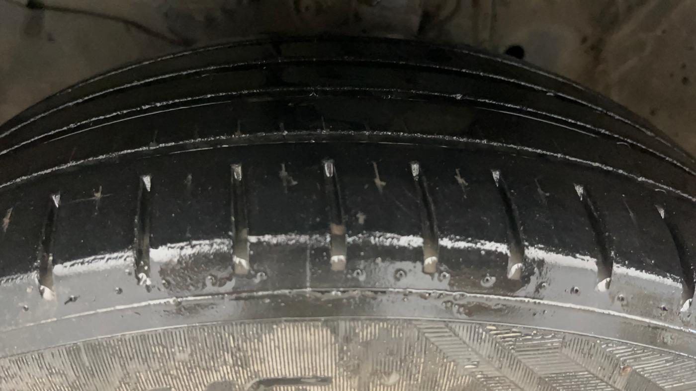 2021 Honda City 1.5L I-VTEC V CVT 5TH GEN, Petrol, Automatic, 1,04,909 km, Left Front Tyre Tread
