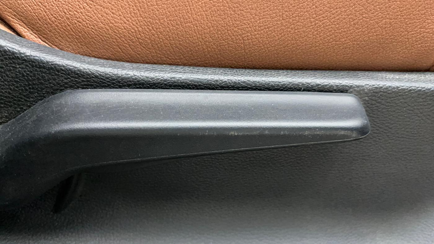 2021 Honda City 1.5L I-VTEC V CVT 5TH GEN, Petrol, Automatic, 1,04,909 km, Driver Side Adjustment Panel