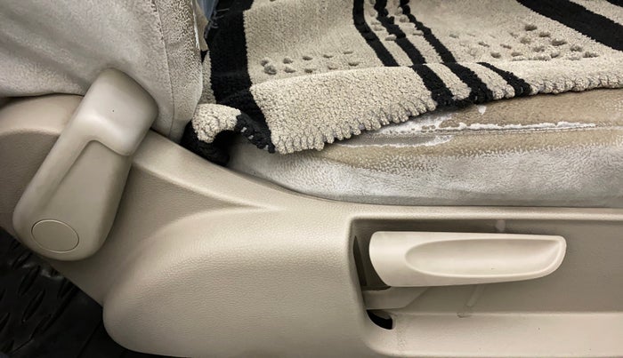 2012 Volkswagen Polo COMFORTLINE 1.2L PETROL, Petrol, Manual, 42,113 km, Driver Side Adjustment Panel