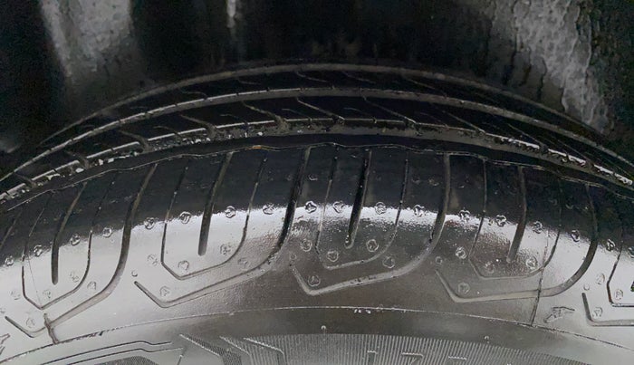 2012 Volkswagen Polo COMFORTLINE 1.2L PETROL, Petrol, Manual, 42,113 km, Right Rear Tyre Tread