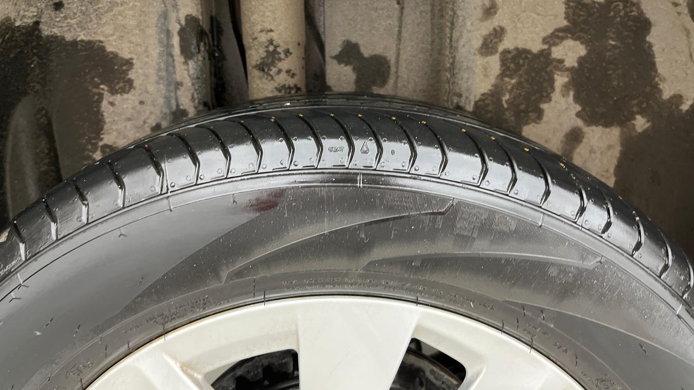 2025 Skoda Kylaq Signature Plus AT, Petrol, Automatic, 2,203 km, Right Rear Tyre Tread