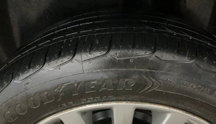 2016 Maruti Ciaz ZXI+ AT, Petrol, Automatic, 88,451 km, Left Rear Tyre Tread