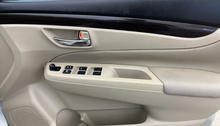 2016 Maruti Ciaz ZXI+ AT, Petrol, Automatic, 88,451 km, Driver Side Door Panels Control