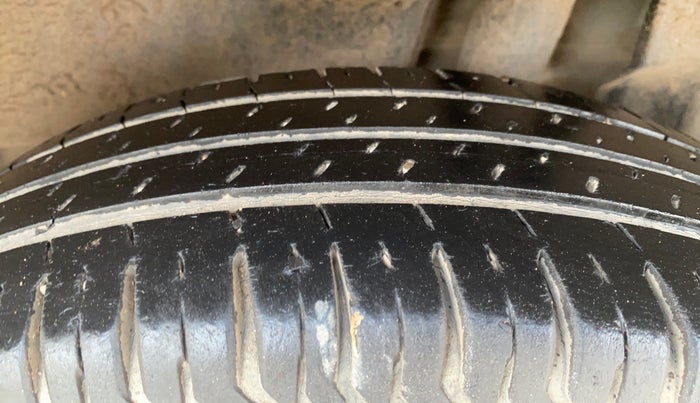 2019 Maruti Dzire VXI, Petrol, Manual, 85,316 km, Left Rear Tyre Tread