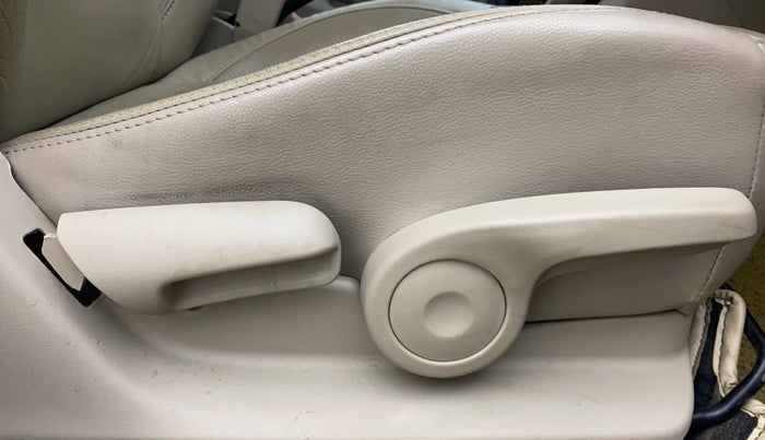 2018 Maruti Ciaz ALPHA  AT 1.5 SHVS PETROL, Petrol, Automatic, 72,976 km, Driver Side Adjustment Panel