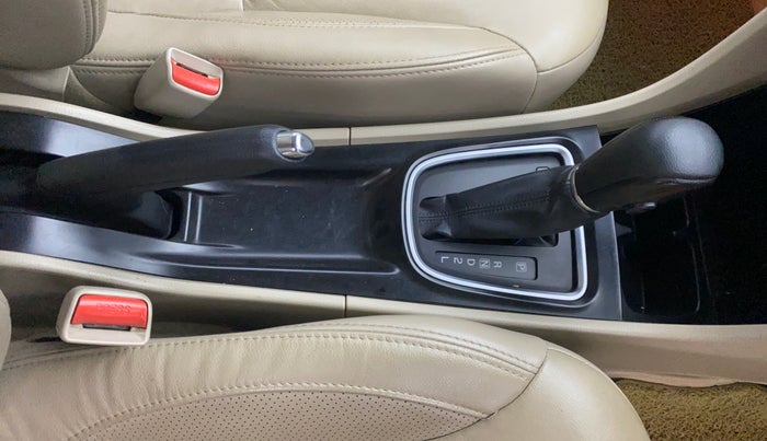 2018 Maruti Ciaz ALPHA  AT 1.5 SHVS PETROL, Petrol, Automatic, 72,976 km, Gear Lever