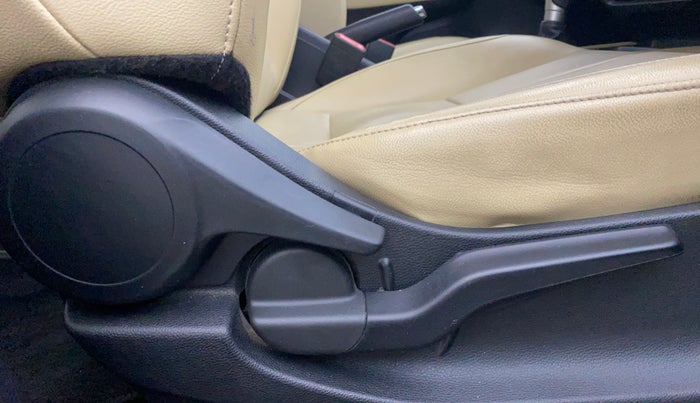 2022 Honda City 1.5L I-VTEC ZX CVT, Petrol, Automatic, 69,799 km, Driver Side Adjustment Panel