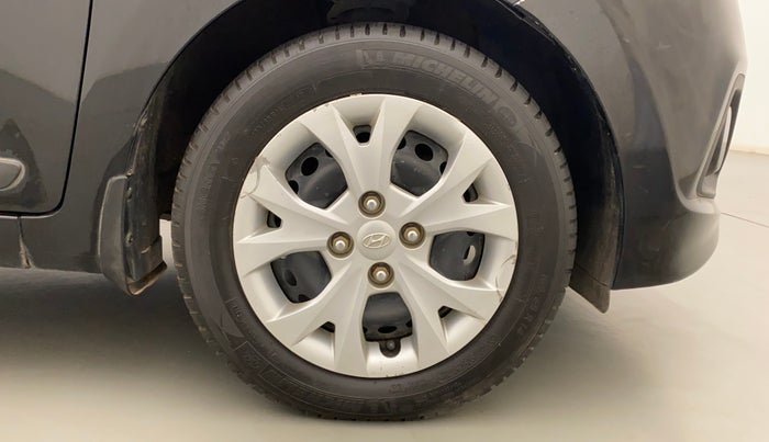 2014 Hyundai Grand i10 SPORTZ 1.2 KAPPA VTVT, Petrol, Manual, 67,990 km, Right Front Wheel