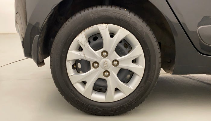 2014 Hyundai Grand i10 SPORTZ 1.2 KAPPA VTVT, Petrol, Manual, 67,990 km, Right Rear Wheel