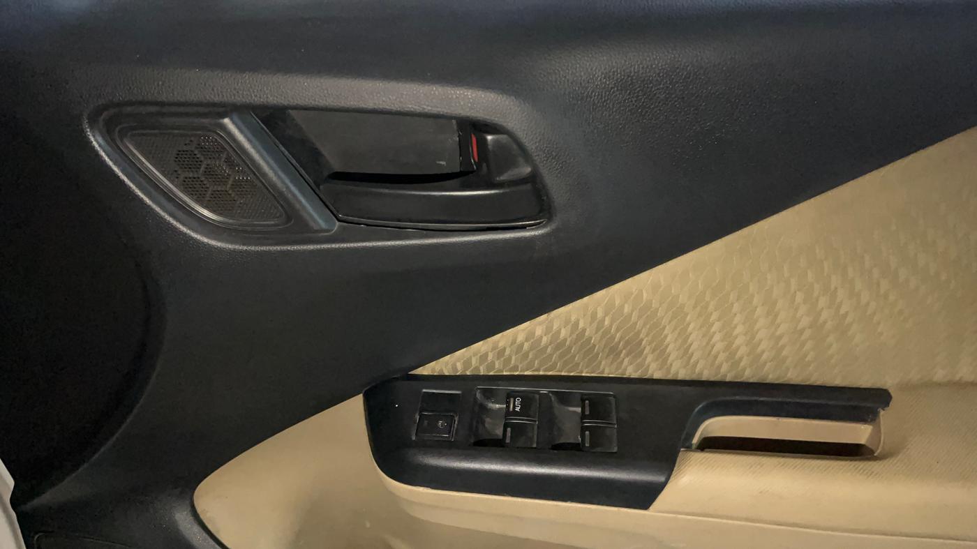 2014 Honda City 1.5L I-VTEC S MT, Petrol, Manual, 70,666 km, Driver Side Door Panels Control